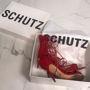SCHUTZ read velvet sandals